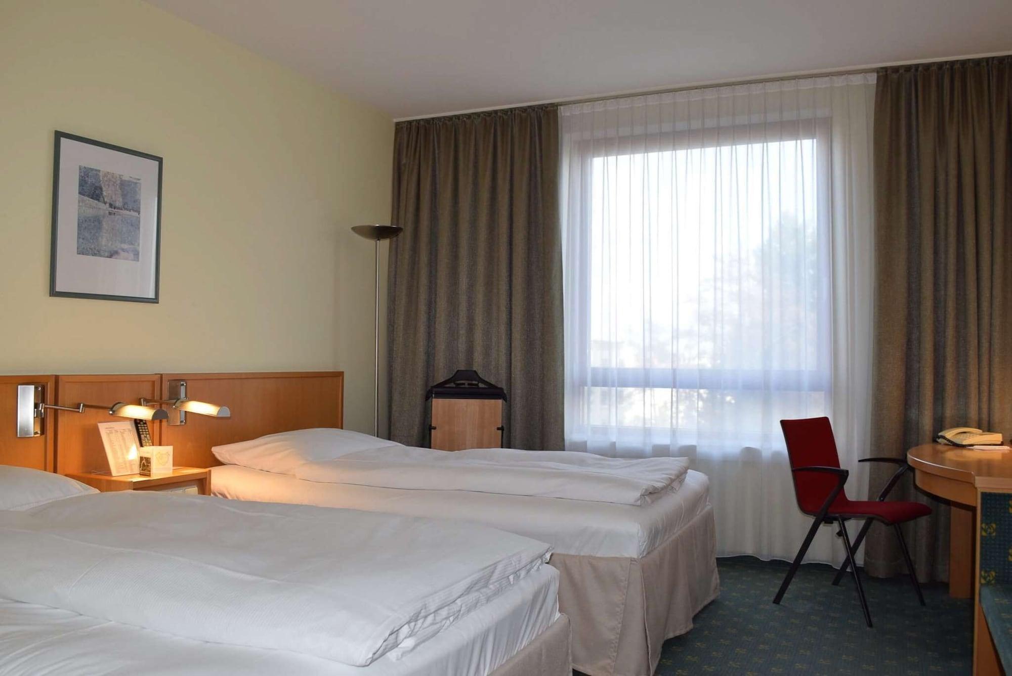 Elaya Hotel Frankfurt Oberursel Kültér fotó